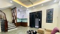 CC  cho thuê nhà nguyên căn ở GIA ĐÌNH, NHÓM 6 NGƯỜI ngõ 193 Phố Nam Dư, Hoàng Mai